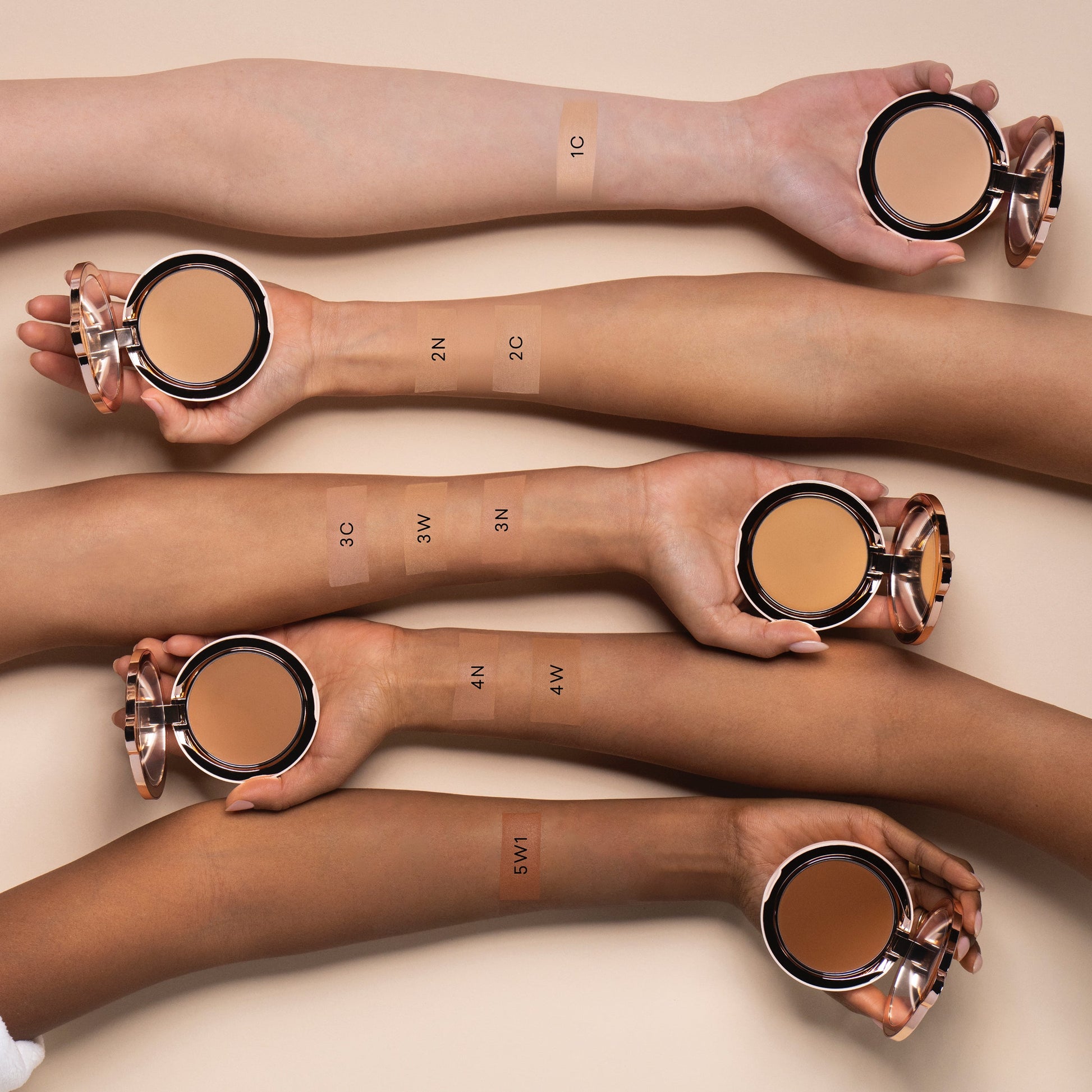 TOTY Ilumina CC Creamy Compact SPF50