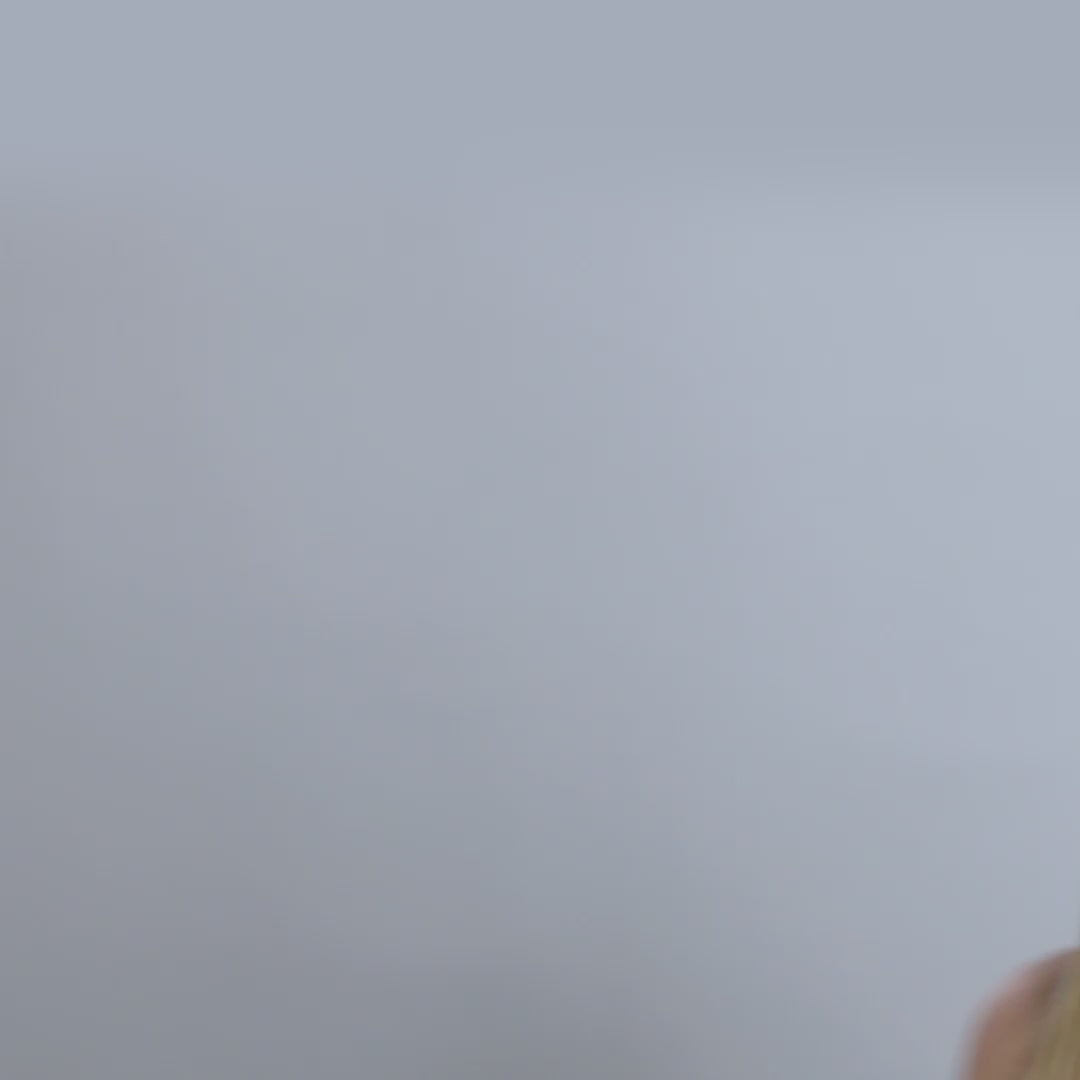 Cargar vídeo: Total Protection No-Show Body Shield SPF 50 Colorescience — vídeo